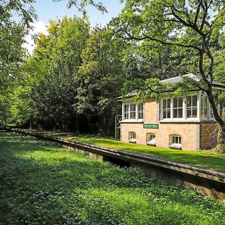 Вилла Old Droxford Station Signal Box Soberton Экстерьер фото